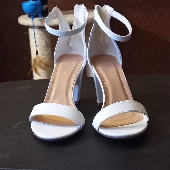 Heels open-toed - Picture 3 of 4